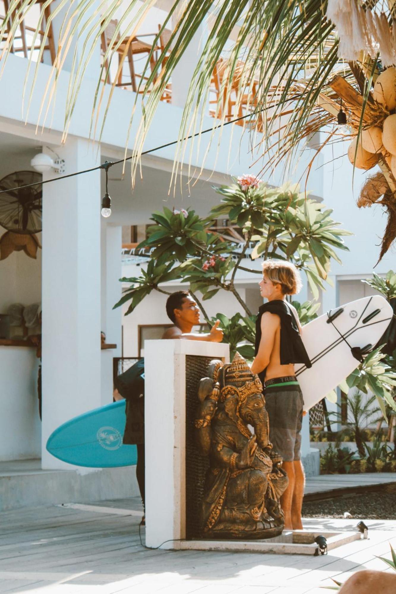 Kala Surf Camp Hotel 3*