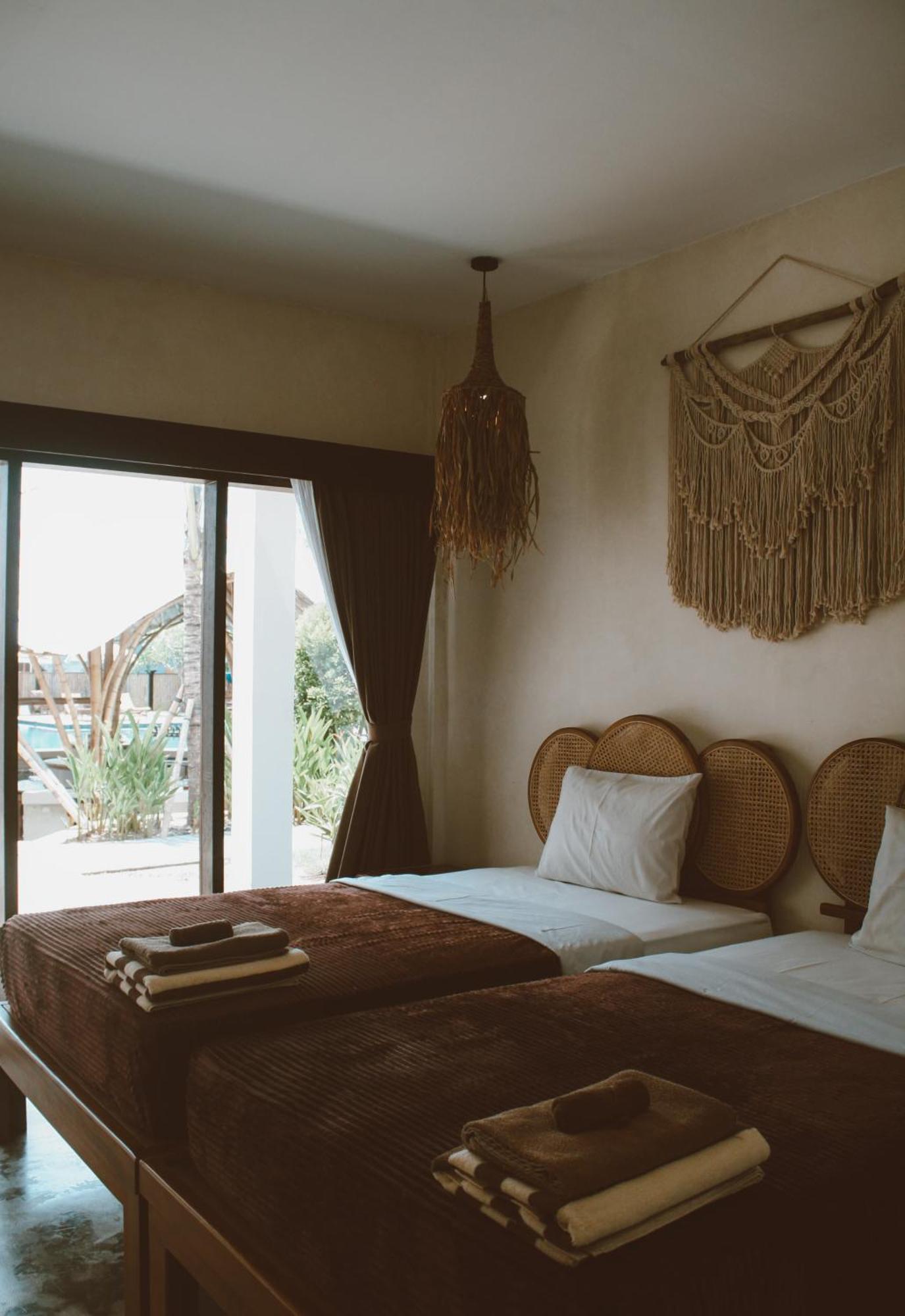 Kala Surf Camp Hotel
